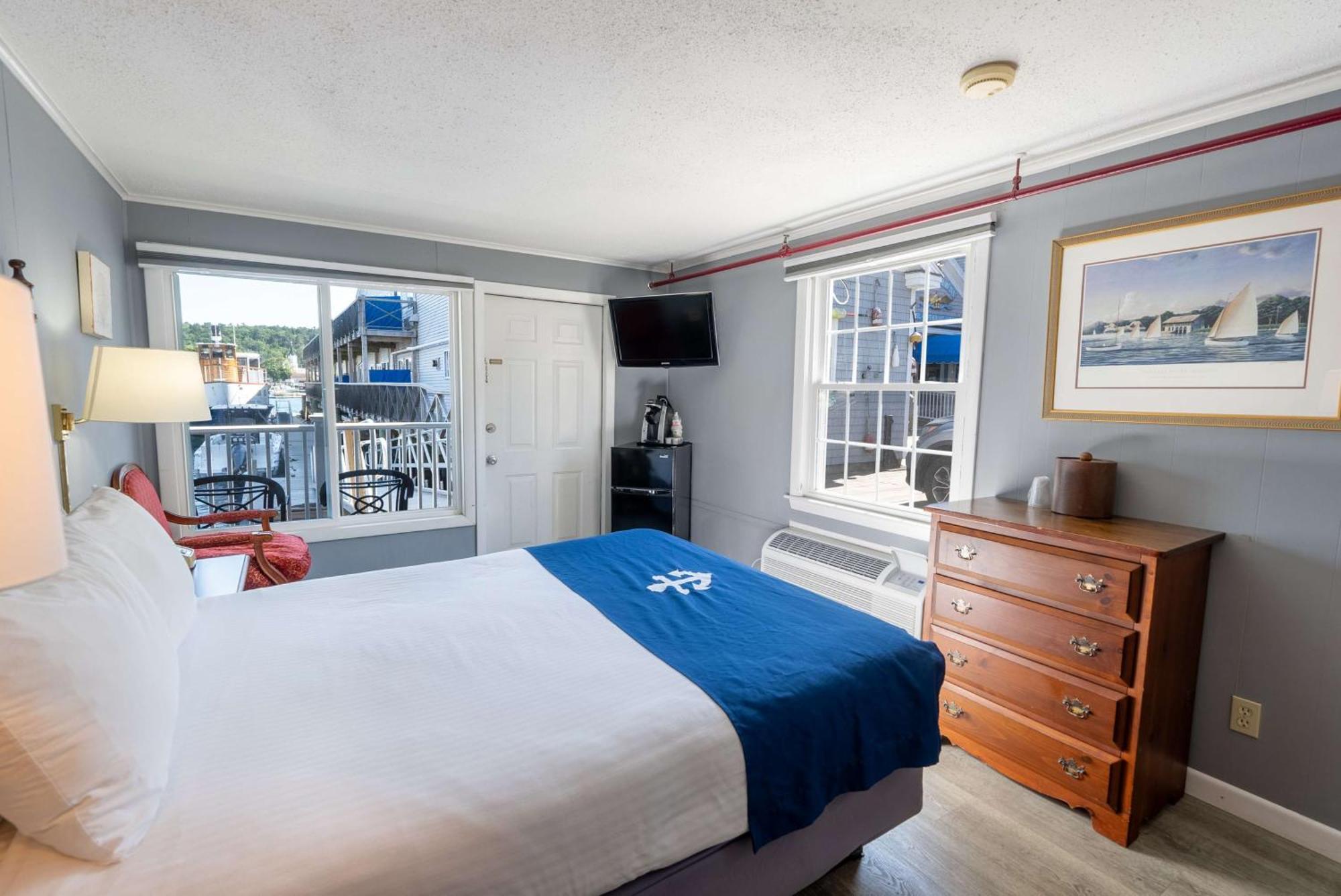 Fisherman'S Wharf Inn 부스베이하버 외부 사진